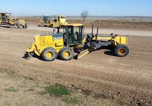 3_ JOHN DEERE 670